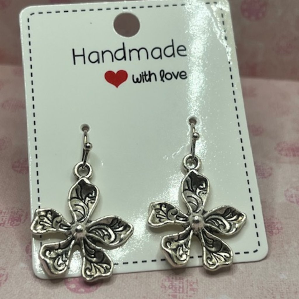315Etched Flower Earrings 12$